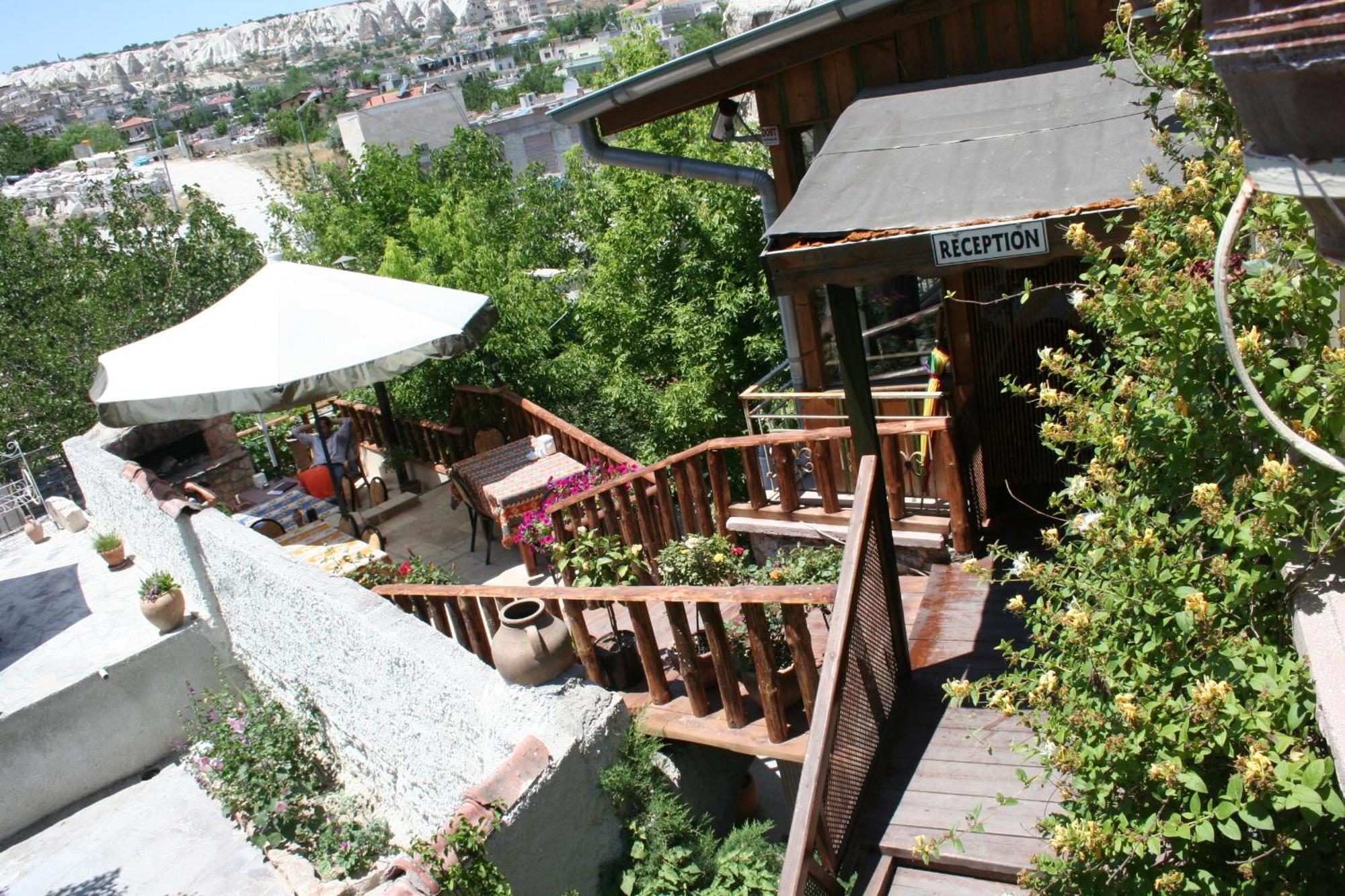 Anatolia cave hotel Pension Göreme Esterno foto